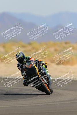 media/Oct-08-2022-SoCal Trackdays (Sat) [[1fc3beec89]]/Turn 16 (125pm)/